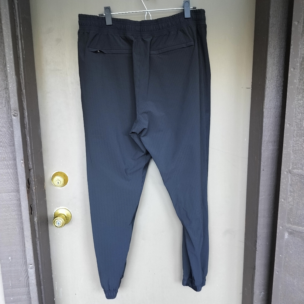 Athleta Brooklyn Textured Jogger Black Lightweight Athletic Pants - Picture 7 of 9